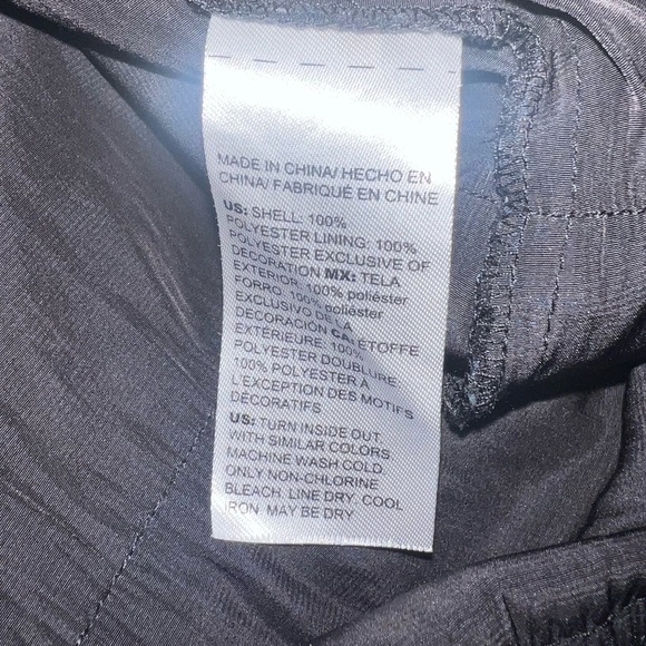 Pleat Detail Midi Dress - Picture 7 of 7